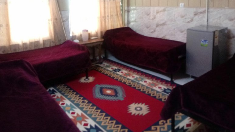 اتاق چهار تخته مهمانپذیر حیدری شیراز